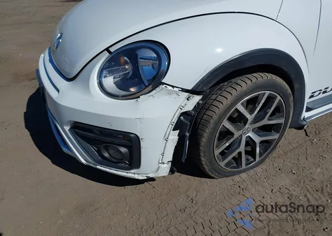 2016 Volkswagen Beetle 1.8T Dune z USA, uszkodzony, nr VIN 3VWS17AT5GM631743